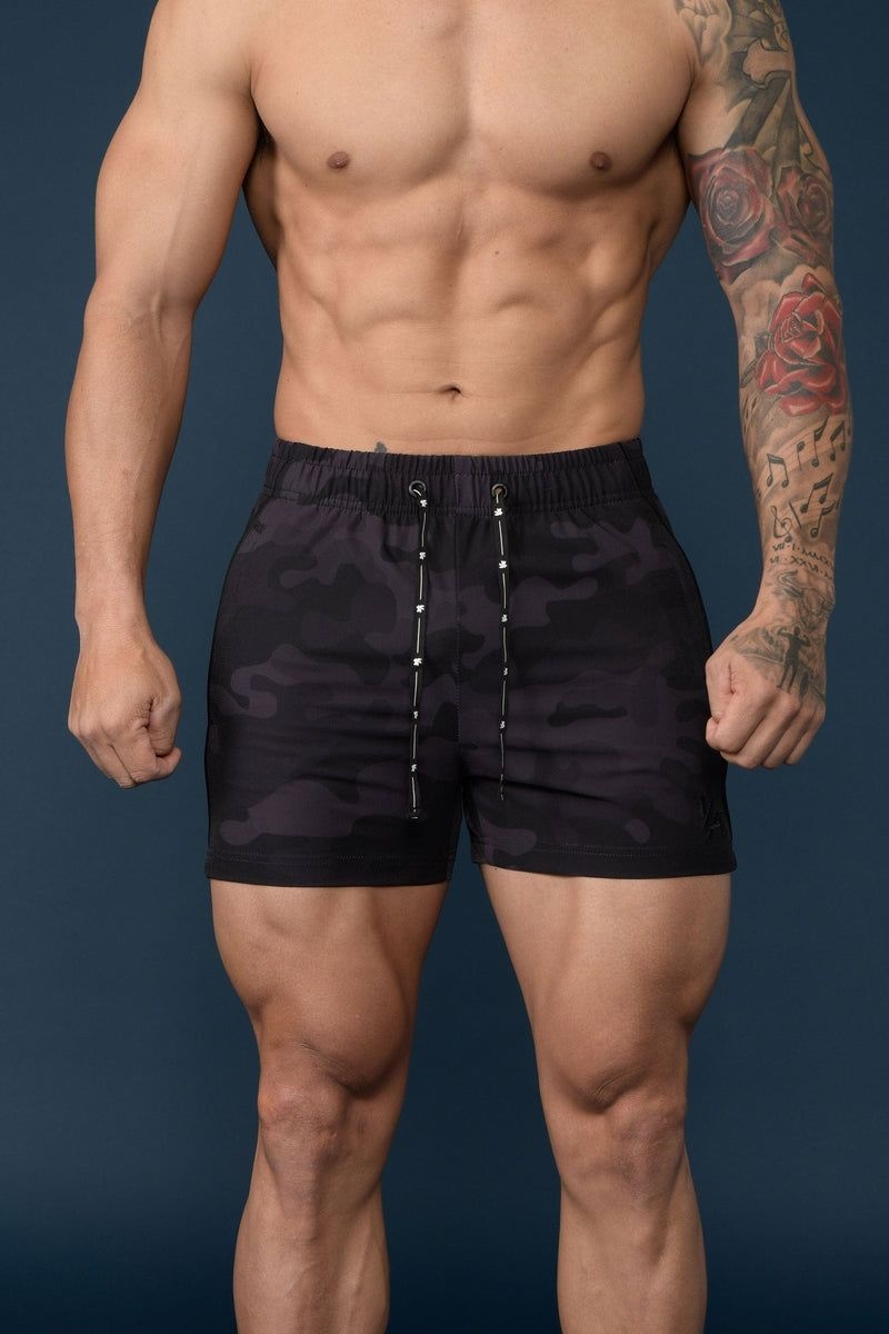 Men\'s YoungLA Gym 101 Bodybuilding Short Shorts Shorts Camo Black | CA4079-512 USA