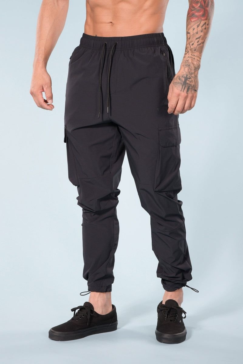 Men's YoungLA Gym 218 Travel Cargo Joggers Joggers Black | HK0216-937 USA