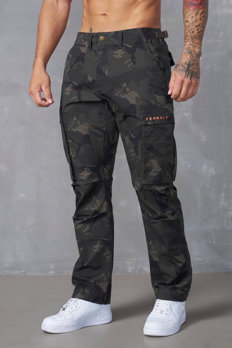 Men's YoungLA Gym 602 Camo Tactical Cargos Pants Camo Green | RY7963-841 USA